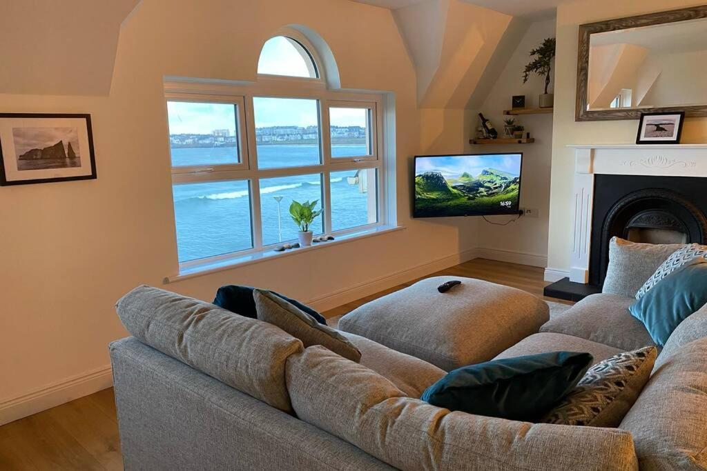 Sound Of The Sea - Penthouse In Portrush Apartamento Exterior foto