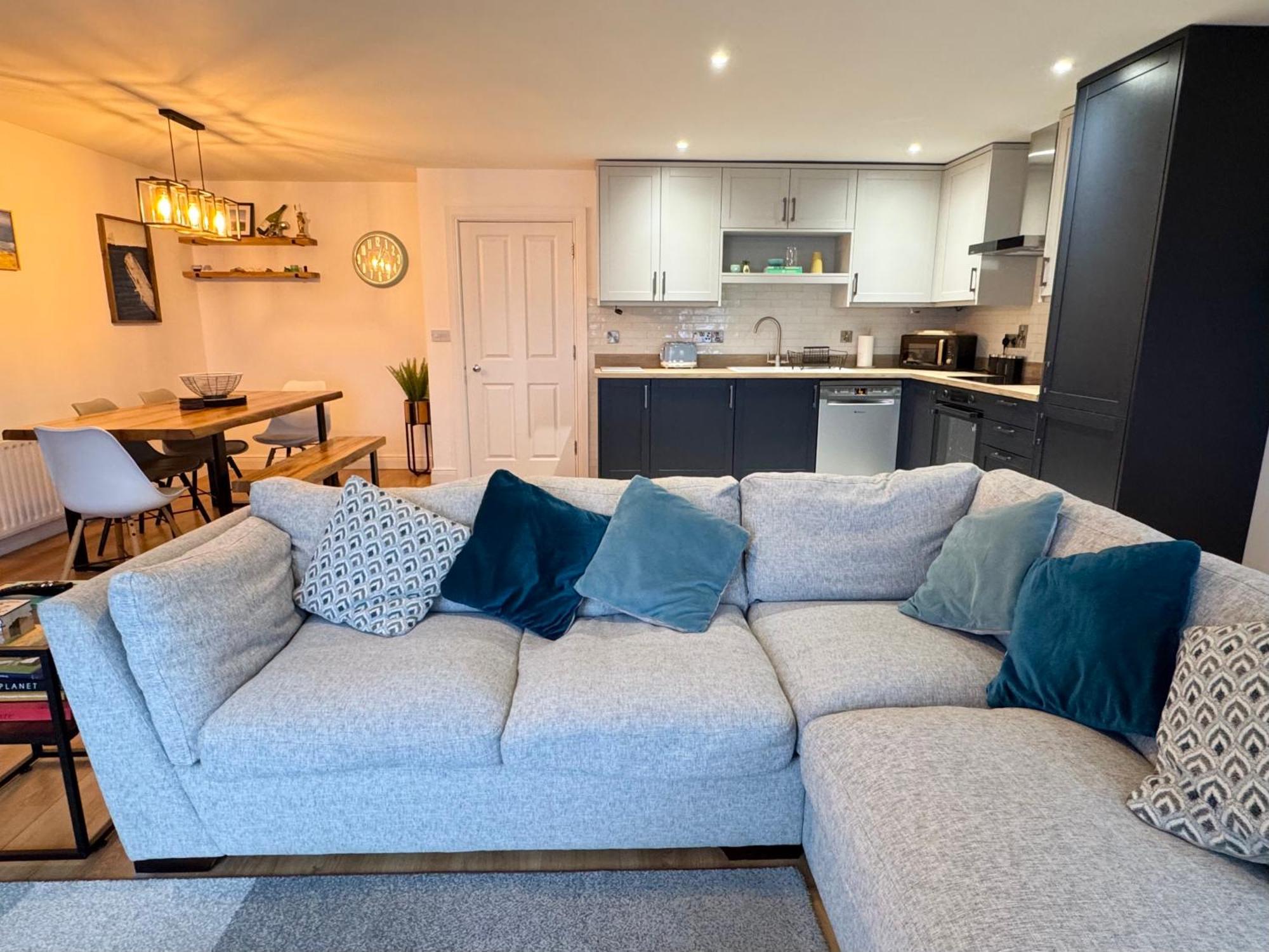 Sound Of The Sea - Penthouse In Portrush Apartamento Exterior foto